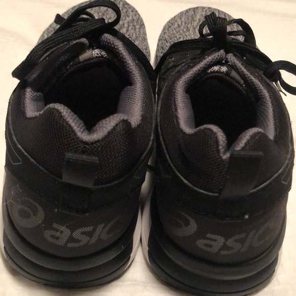 ASICS - Picture 5 of 5
